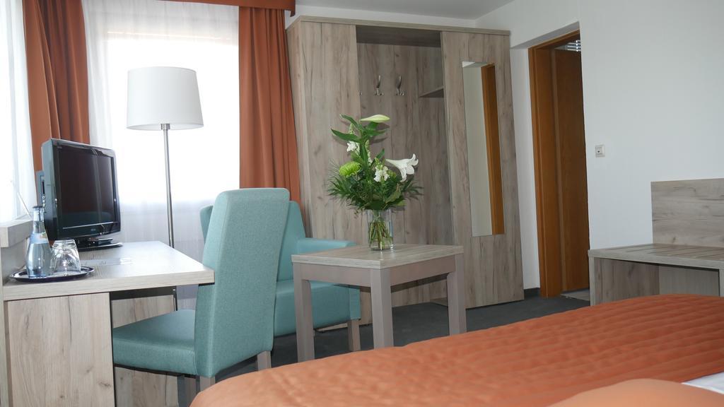 Komfort Hotel Ludwigsburg Eksteriør bilde