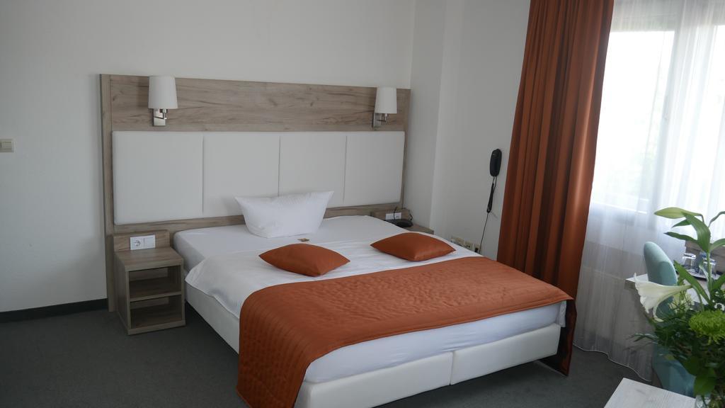 Komfort Hotel Ludwigsburg Eksteriør bilde